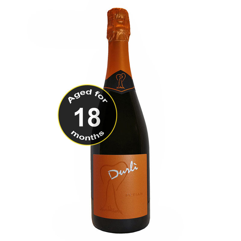 A bottle of Dama del Rovere Durlì, Durello Sparkling Wine