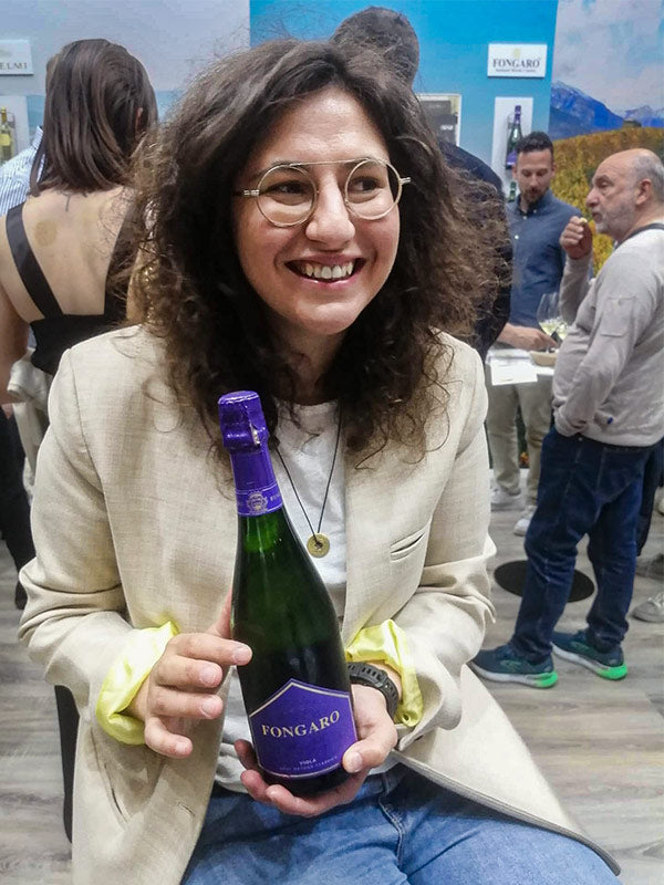 tanita-danese-and-a-bottle-of-fongaro-viola